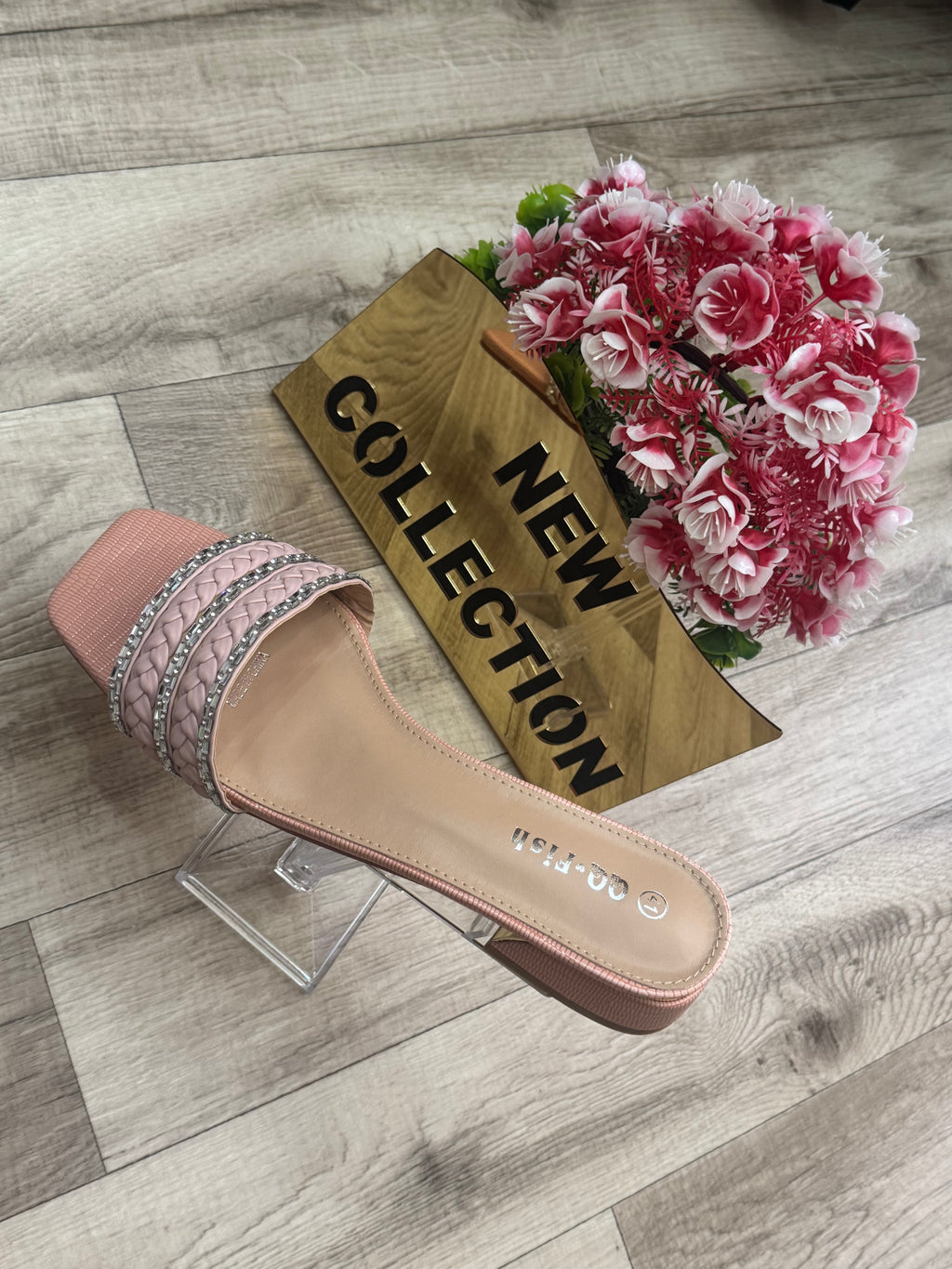 Chunky sandals